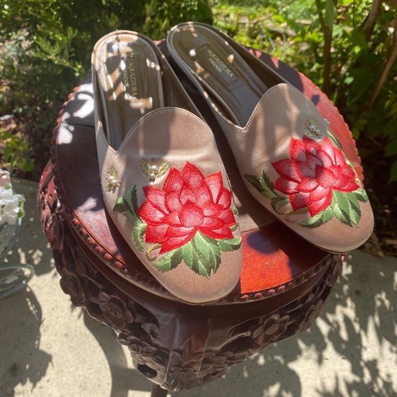 ❤️🌸🌺Aquazzura Lotus/Bee Pink Satin Embroidered Flat Mules Loafers8.5 M in Italy - Picture 3 of 15